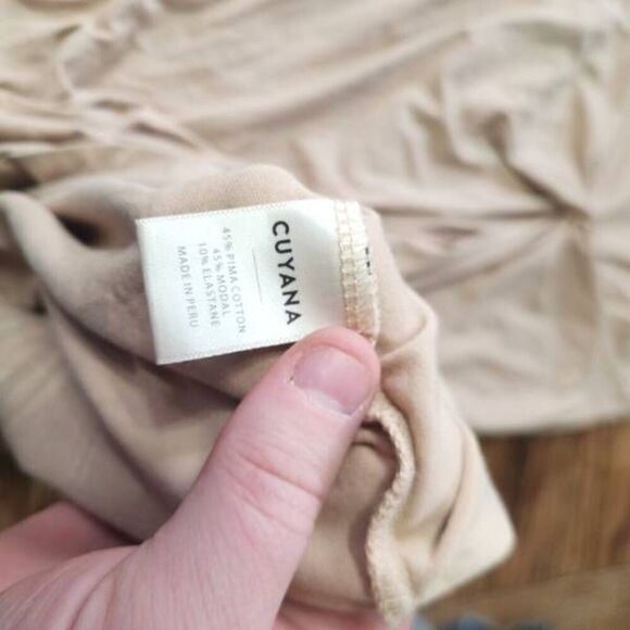 Cuyana Gatherd Front Tee Dress in tan sz Large - Picture 4 of 5